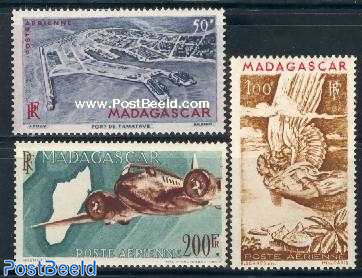 Airmail definitives 3v