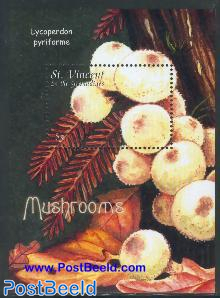 Mushrooms s/s, Lycoperdon pyriforme